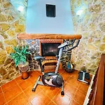 Joana Vasconcelos, Ocean View & Pool - Pata Da Gaivota